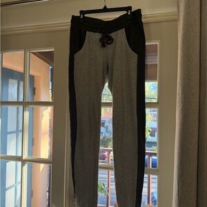 Women's Lucky Lotus XS Gray Joggers